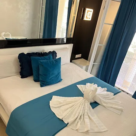 Orlando Tenerife * Costa Adeje